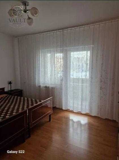 Apartament 3 camere - DECOMANDAT - zona RAHOVA - 2