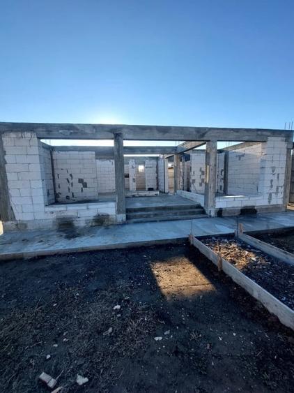 CASA IN CONSTRUCTIE | 400 MP TEREN | 3 DORMITOARE | - 1