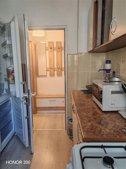 Inchiriez aparatament 2 camere , semidecomandat , apartamentul a fost recent renovat - 4