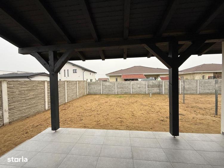 Duplex pe parter compartimentare excelenta, teren generos. - 1