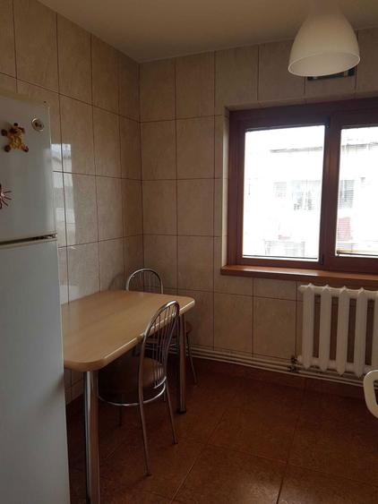 Inchiriez apartament 2 camere, mobilat si complet utilat, zona Polar, Supeco, 1400 lei/luna - 2