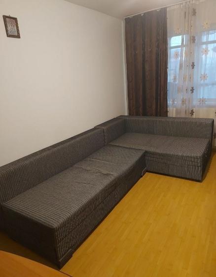 Ofer spre inchiriere apartament 2 camere, zona 9 Mai Lido , decomandat, etajul 1 - 2