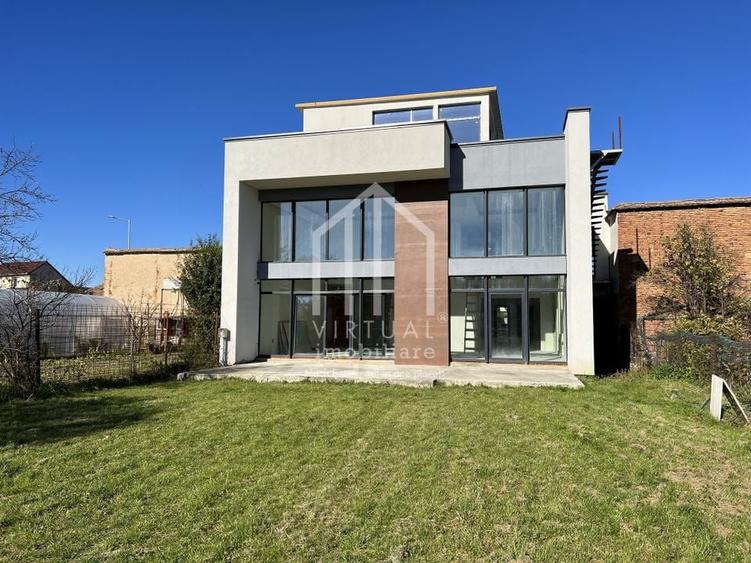 Casa  individuala cu 6 camere, 473.1 mp utili+teren 800mp | Selimbar - 1