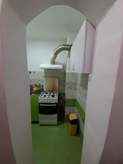 Garsoniera etaj 1 zona Milcov (proprietar) - 3