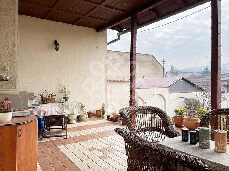 Casa cu 4 camere de vanzare in zona centrala din Oradea - 19