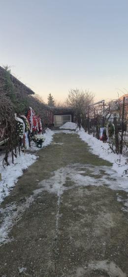 Casa complet utilata cu imbunatatiri..termopane,gresie,parchet - 1