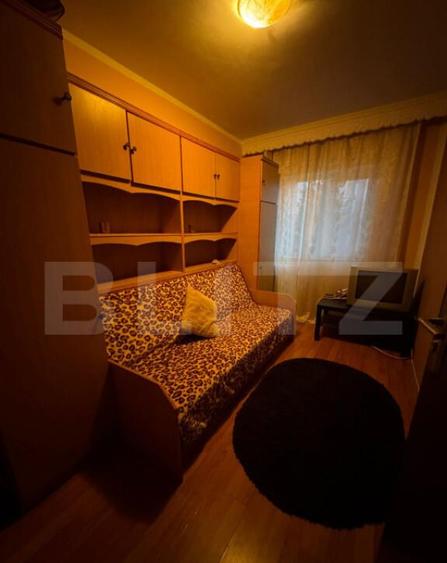 Apartament de vanzare 3 camere, etaj 4/5, zona Bradet - 6