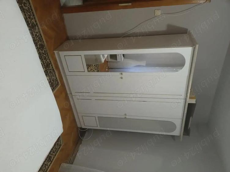 Proprietar, ofer spre inchiriere apart 2 camere semidecomandat, conf 1, et 2, central, 350 euro - 3