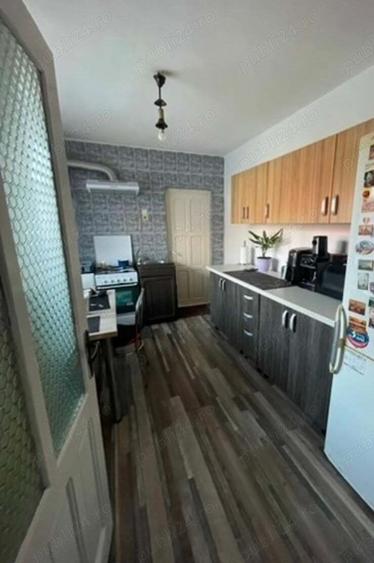 Vand casa in Gherla, zona centrala, curte comuna - 1