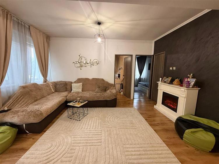 Apartament cu 3 camere, loc de parcare - Bucium - 1
