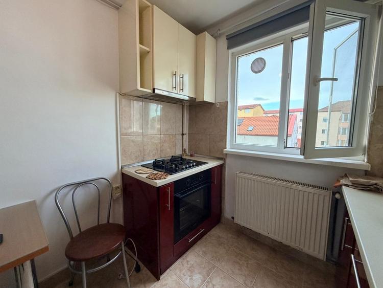 Apartament cu 2 camere - et 3 - zona Calea Sagului - 8