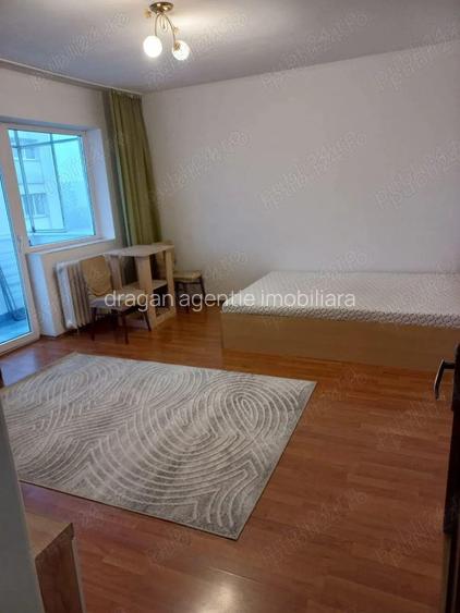 Dristor chiar la gura de metrou moderna 3 minute park lake