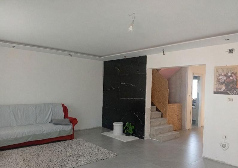 Casa spatioasa de vanzare Radauti - 6