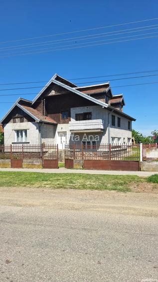 Casa de Vanzare P+M cu teren arabil Casa de Vanzare P+M cu teren arabil