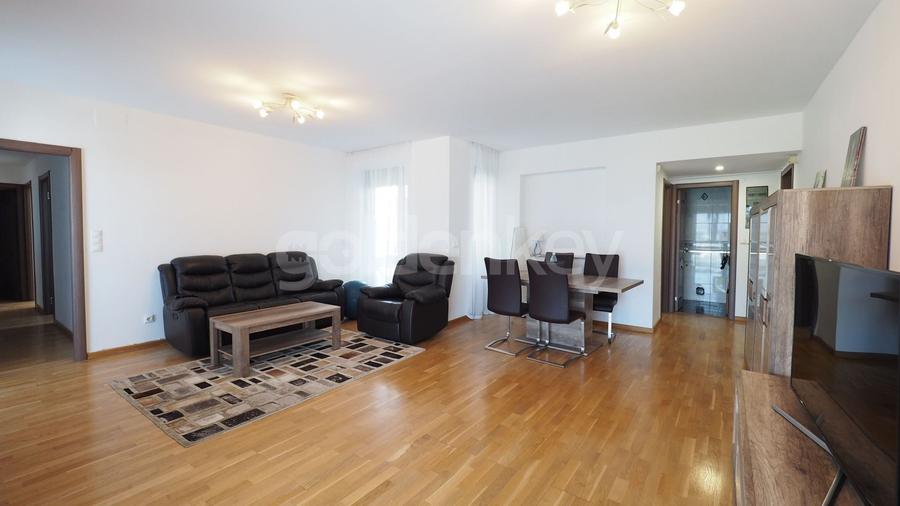 Apartament modern cu 4 camere si garaj in complex rezidential - 1