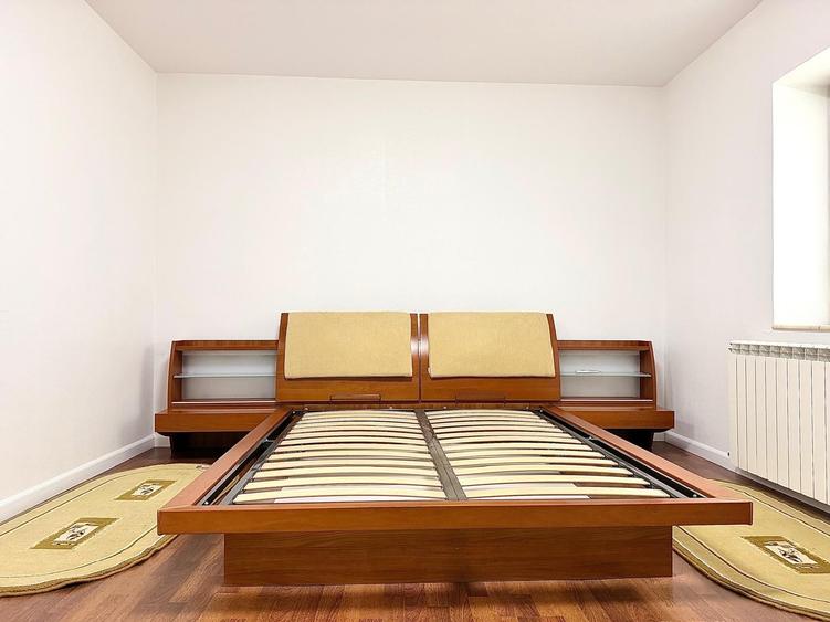 Apartament cu 3 camere decomandat în P-ța Unirii