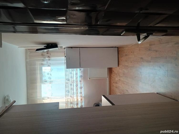 Inchiriez garsoniera (camera de camin) - 7