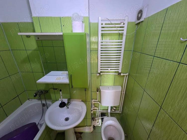 PROPRIETAR vand apartament 2 camere, etaj intermediar - bloc O7 - 5