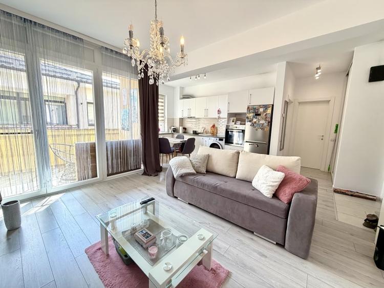 Apartament 2 camere, 44 mp utili, mobilat/utilat - zona Cora - 1