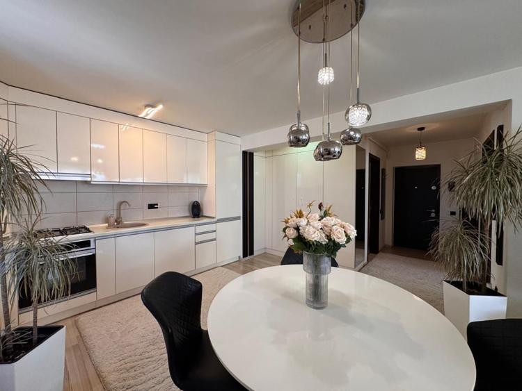 Urban Residence Coresi, apart. elegant cu doua camere, terasa si boxa - 8