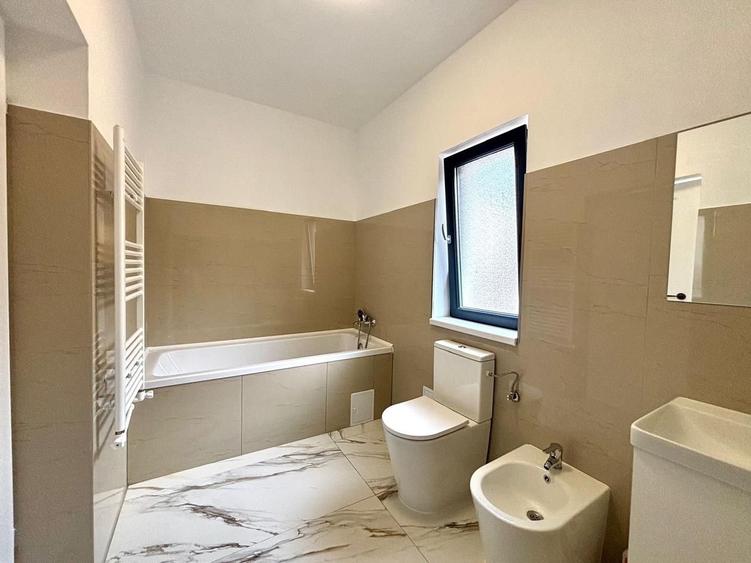 Super pret - Casa individuala cu 4 camere - Sanmihaiu Roman - 6