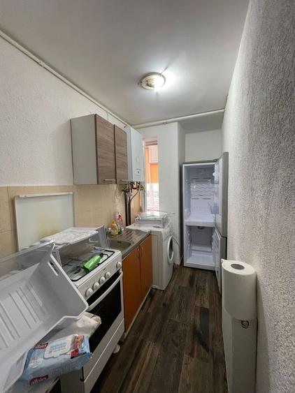 Inchiriez apartament 2 camere - 1