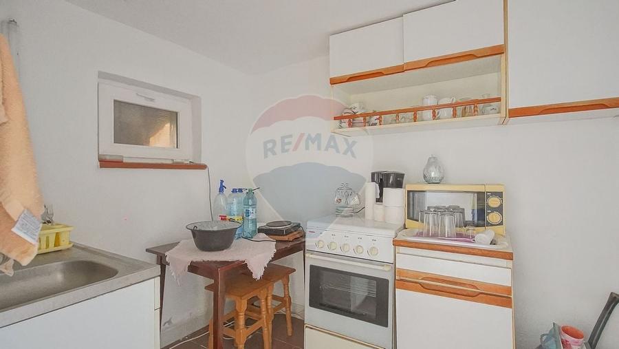 COMISION 0 Casa cu potential excelent, teren 446 mp, Strada Fanionului - 22