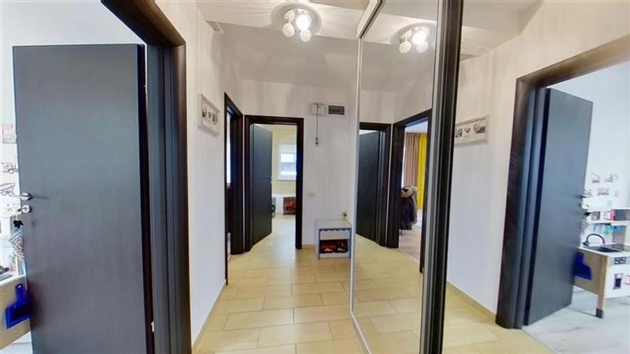 3 camere,decomandate,terasa 42 mp, mobilat,echipat,parcare,Tractorul,Brasov:3D! - 5