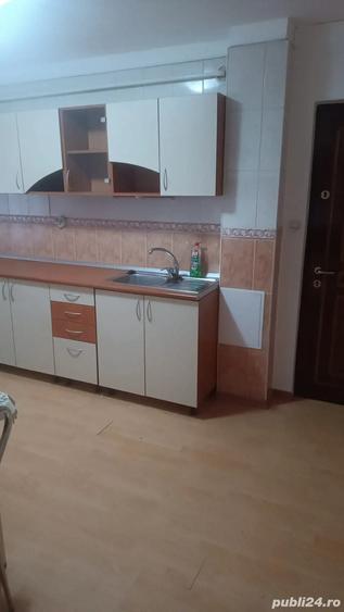 inchiriez apartament 4 camere - 3