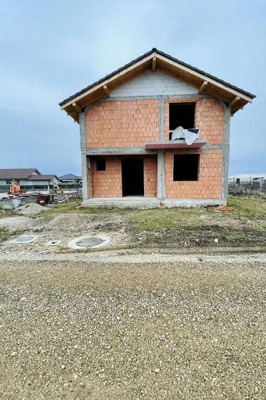 Casă P+M la roșu de vânzare în Cihei – Grigorescu II - 1