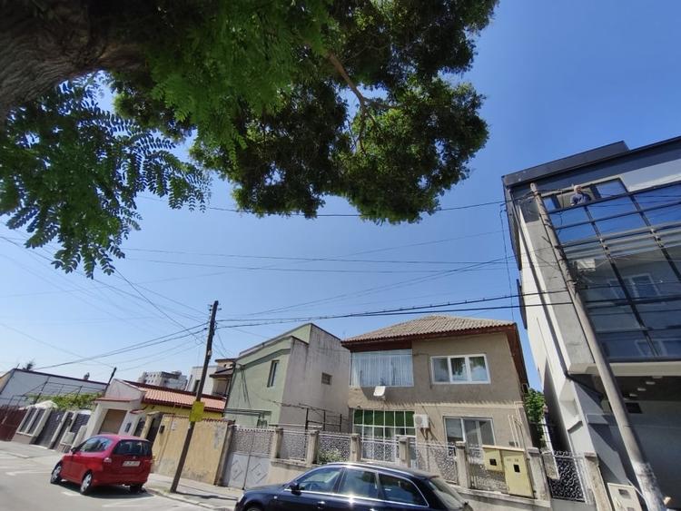 Exclusivitate Vanzare Cladire S+P+1 Faleza Nord cu teren 338 mp. - 1