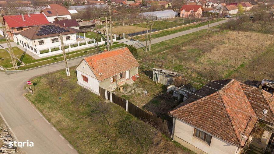 Teren 1.570 mp + casa din caramidazona linistita - 6