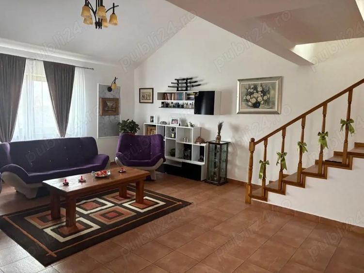 Casa de vanzare - 4 camere - Buhusi - 580 mp - 2