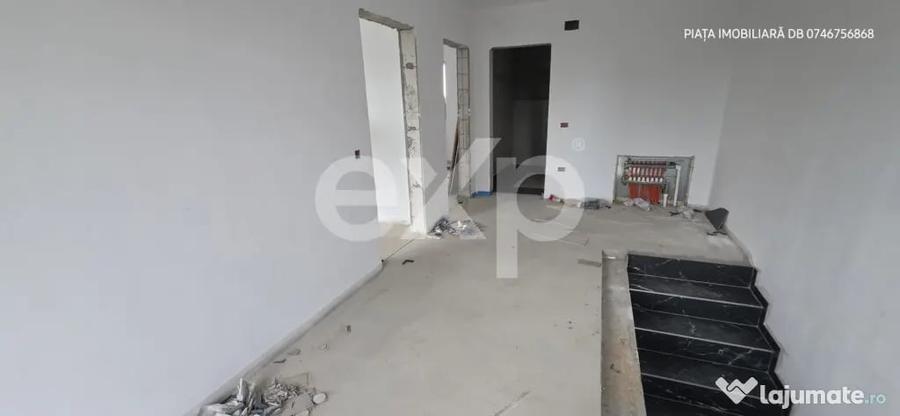 Casă cu 4 camere cu Teren 250 Mp în Matraca