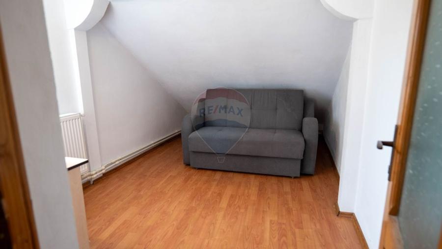 VILĂ MIXTĂ DE VÂNZARE – STRADA 1 DECEMBRIE 1918 - 36