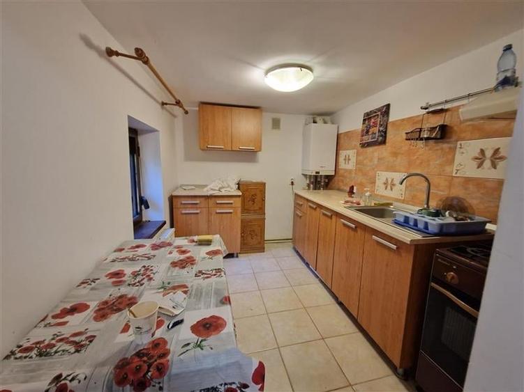 Casa pe sol,pretabila - cabinet, gradinita, locuinta -  Liceul Fratii Buzesti - 2