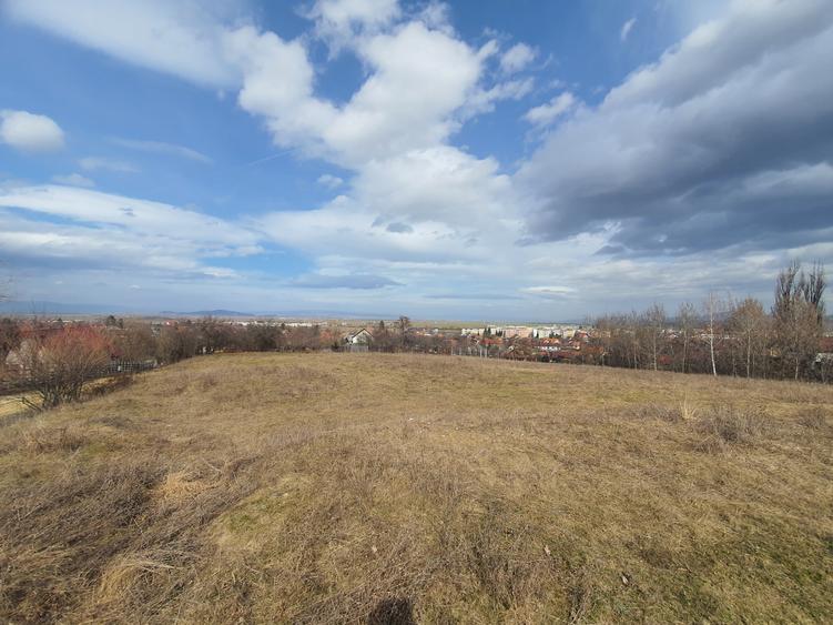 Teren de vânzare în Săcele – Locație excelentă pentru locuință sau investiție! - 1