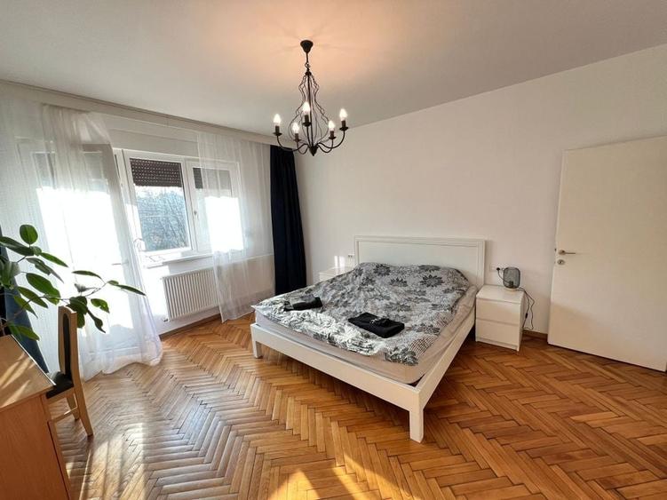 Apartament spatios cu 3 camere | 100 mp | Balcon | Curte | Central - 1