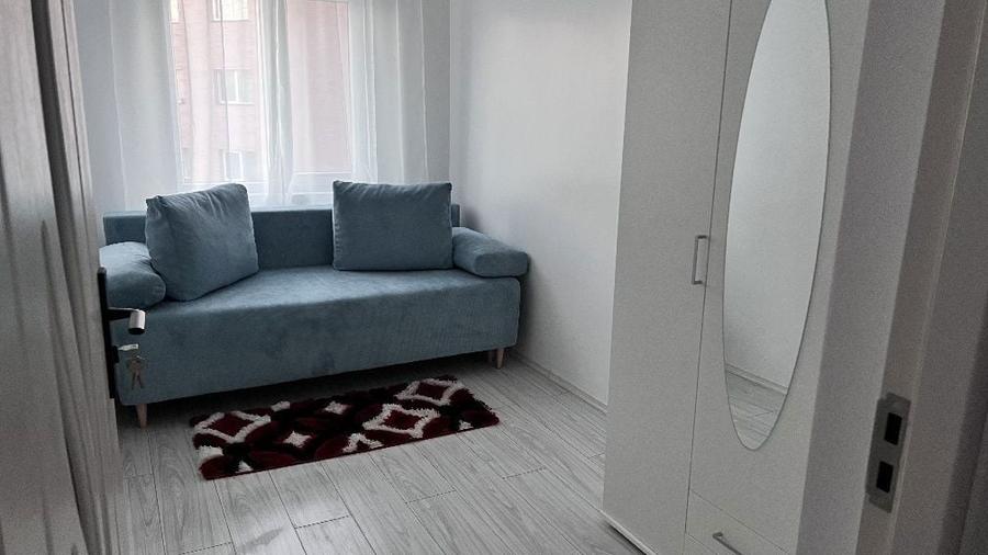 Apartament 3 camere etaj 2, renovat total si utilat - 1