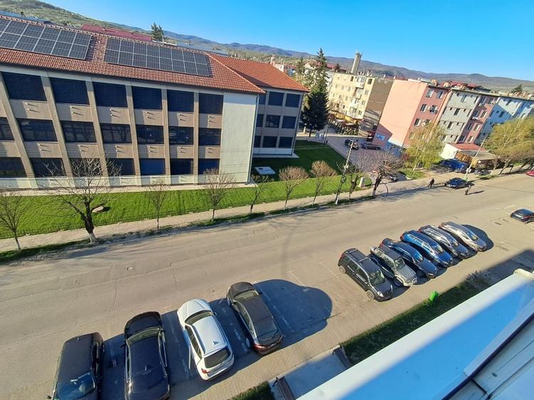 Vand apartament 3 camere decomandat - 12