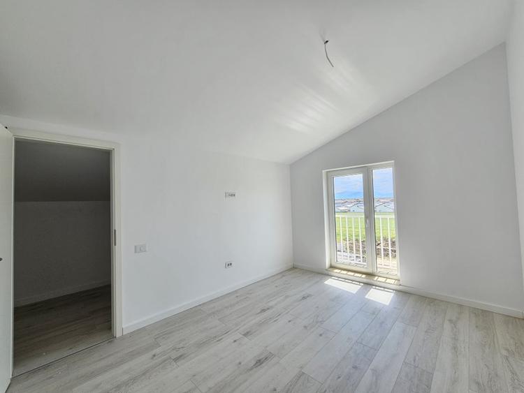 Apartament cu 3 camere tip penthouse, zona Primaverii, Sanpetru - 6