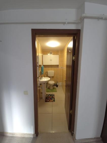 Apartament 3 camere cu parcare – spațios, complet echipat, ideal pentru familie - 12