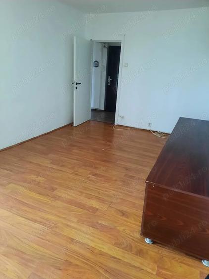 Apartament 3 camere Decomandat - 8