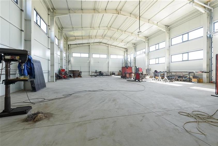 Hala moderna +3.000mp curte, conditii optime, exterior Brasov - 3