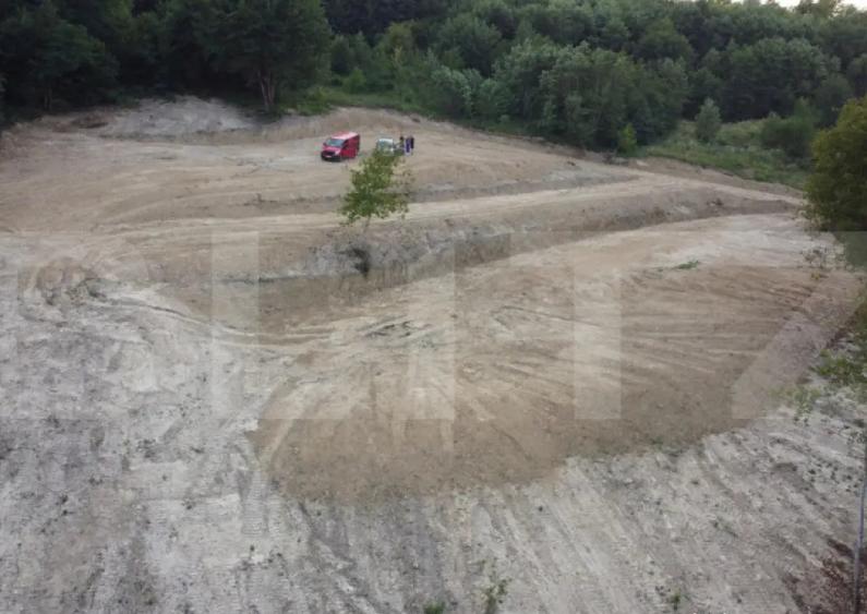 Teren extravilan, 12050 mp, la doar 19 km de orasul Bistrita - 1