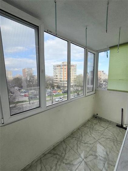 Apartament 3 Camere, Decomandat Macul Rosu - 3