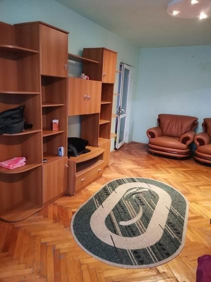 Inchiriez apartament 3 camere - 3