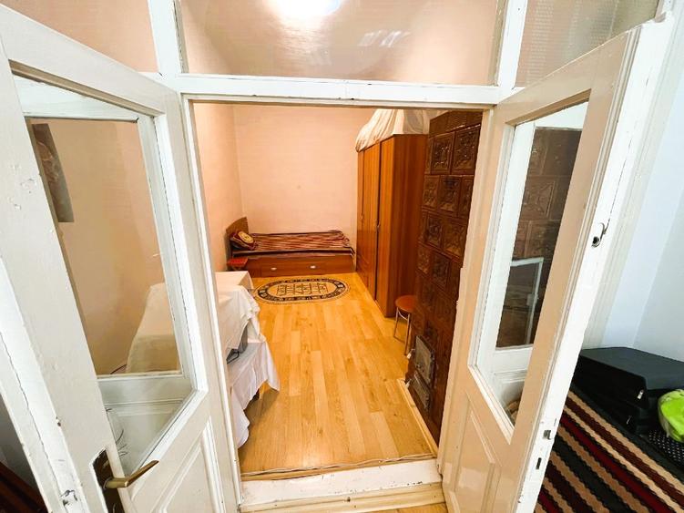 Casa de vanzare (zona CASA CASATORIILOR ) - 4