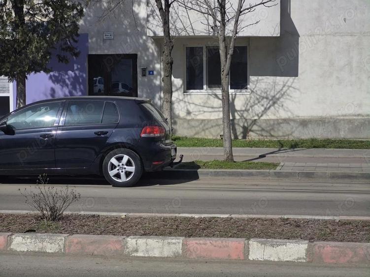 Apartament 3 camere decomandat - 1