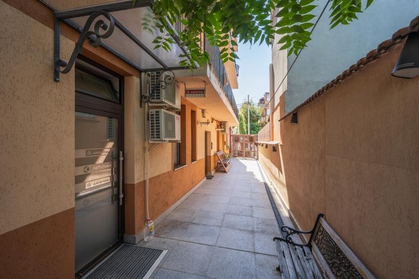 Sector 1 Primaria - Apartament - loc de parcare suprateran - acces dublu - 4